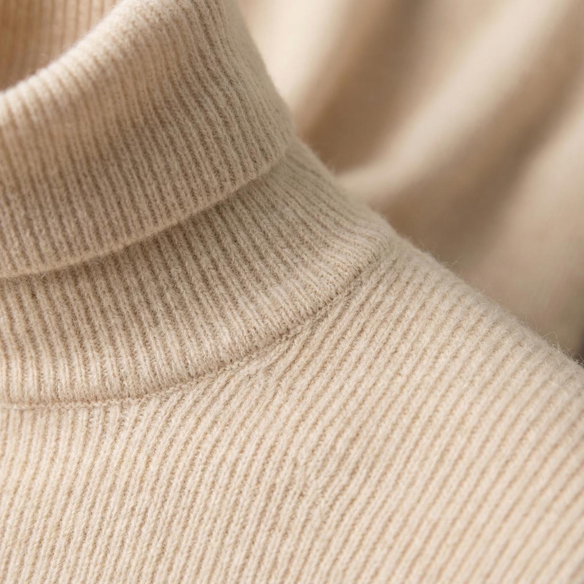 Cashmere-Feel Cloud-Like Roll Neck Jumper