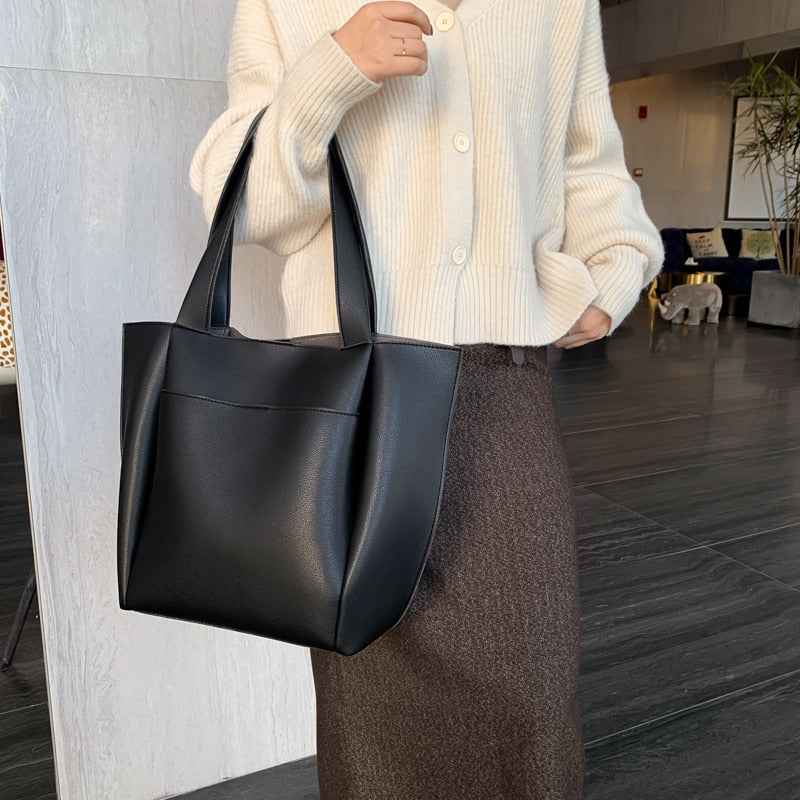 Tote Bag Faux Leather Tapered with Magnetic Closure and Pocket