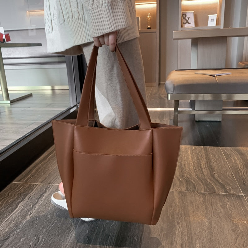Tote Bag Faux Leather Tapered with Magnetic Closure and Pocket