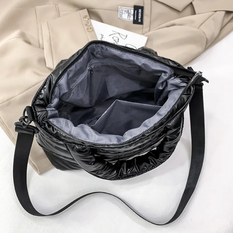 Cotton and nylon tote bag with zip top and removable strap