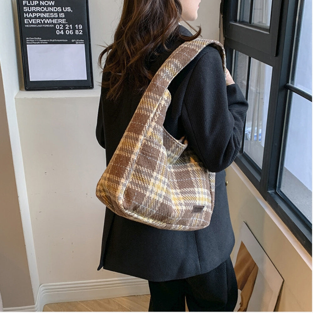 Hobo Bag Wool Cotton Blend Textured with Magnetic Closure
