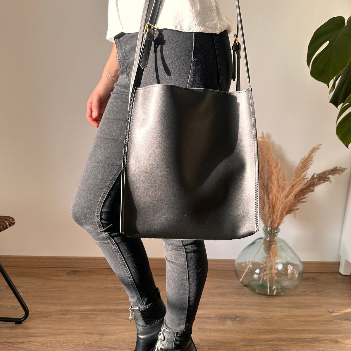 Tote Bag Soft Faux Leather with Magnetic Snap and Sturdy Handles