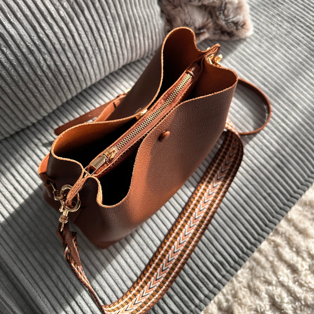 Bucket Bag Faux Leather Pebbled with Canvas Strap and Zip