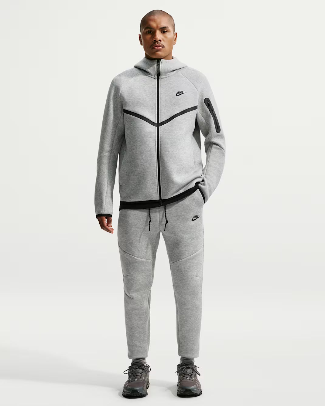 Nike Men's Jogger Tech Fleece - Grey