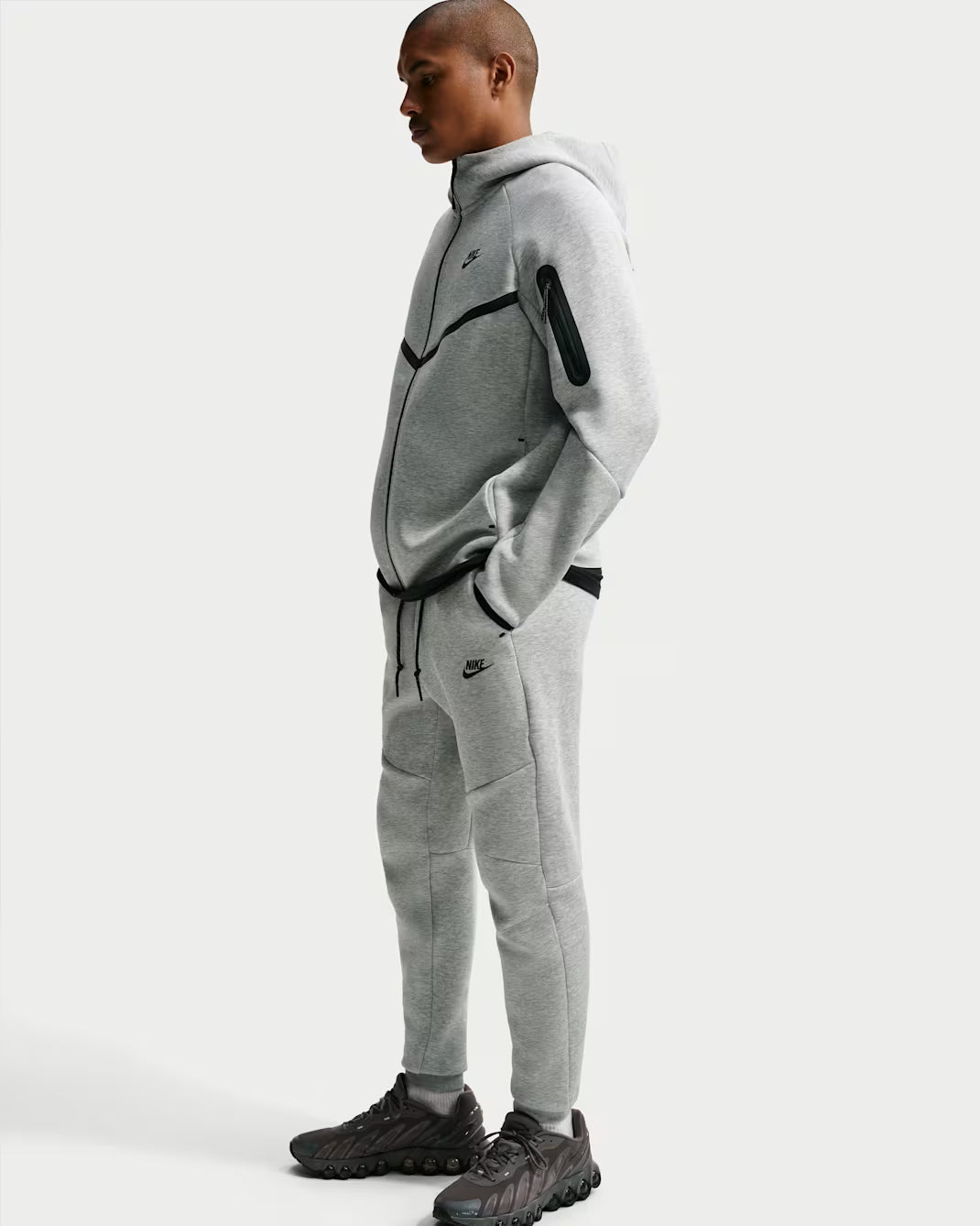 Nike Men's Jogger Tech Fleece - Grey