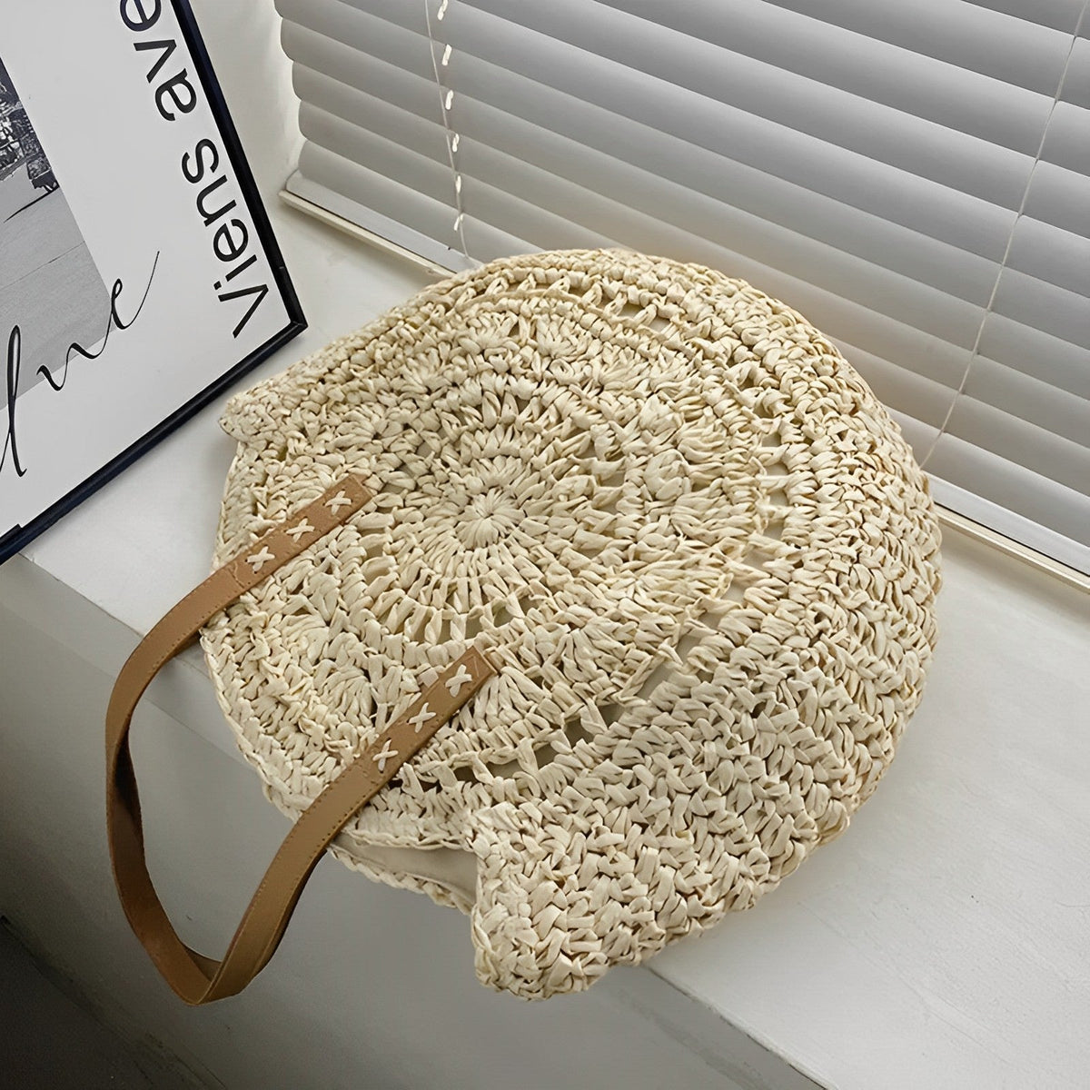 Tote Bag Straw with Faux Leather Finishes and Zip Closure
