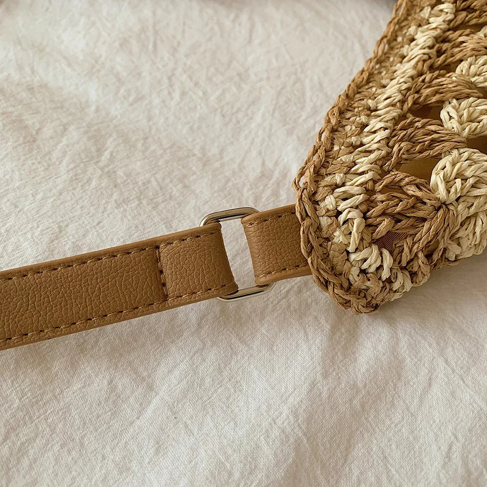 Tote Bag Straw with Faux Leather Details and Magnetic Snap