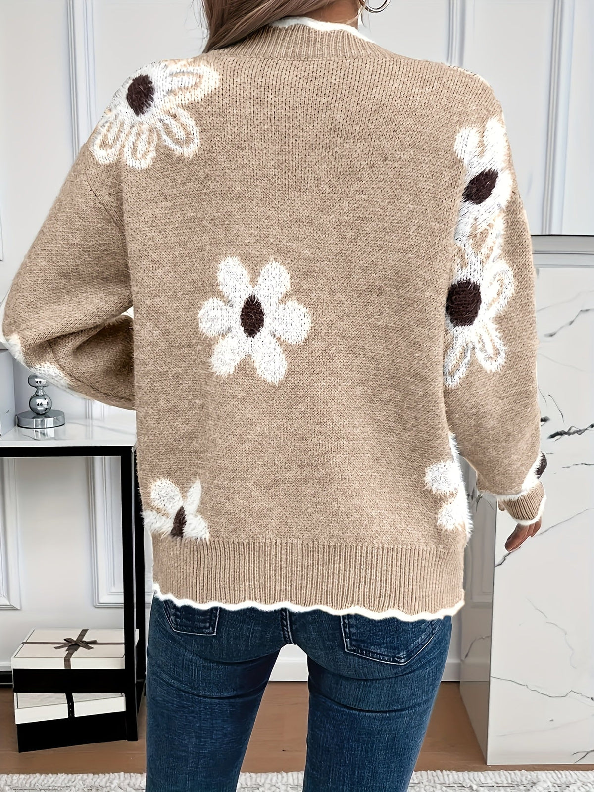 Daisy Scallop Trim Jumper
