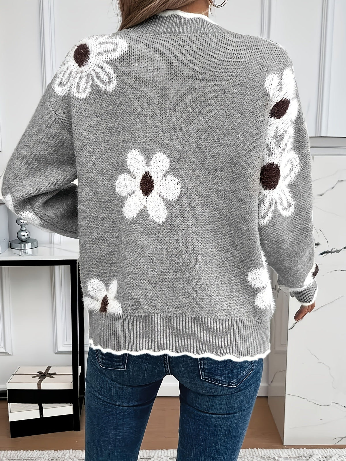 Daisy Scallop Trim Jumper