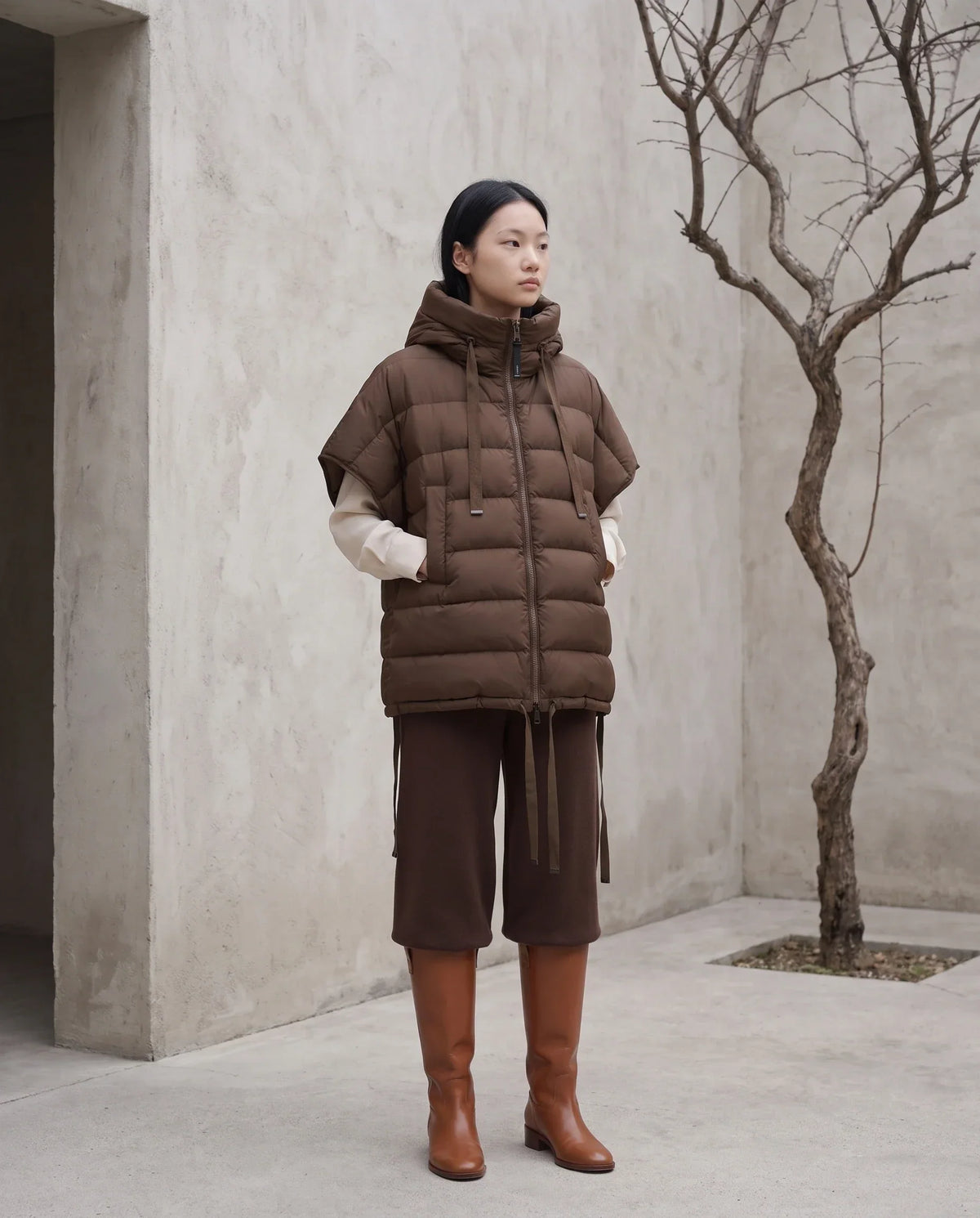 Sleeveless Puffer Cape Gilet with Hood
