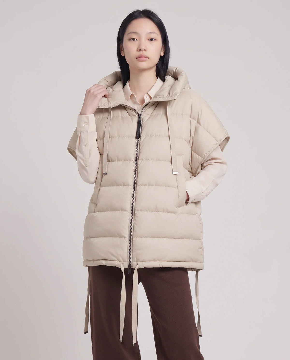 Sleeveless Puffer Cape Gilet with Hood