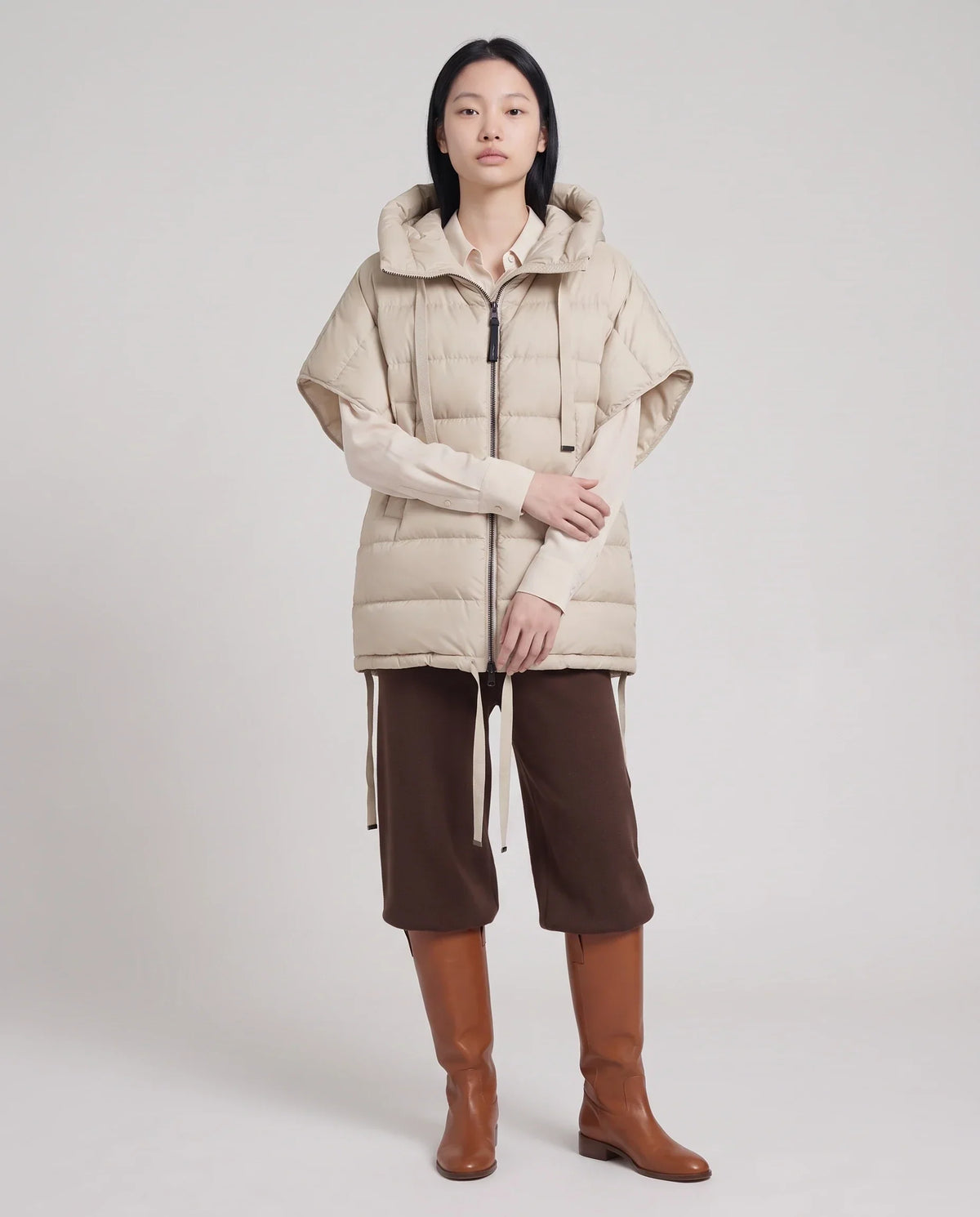 Sleeveless Puffer Cape Gilet with Hood