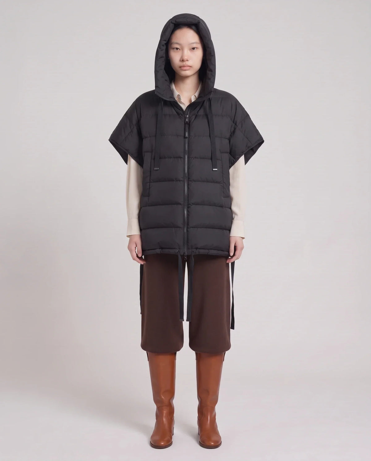 Sleeveless Puffer Cape Gilet with Hood