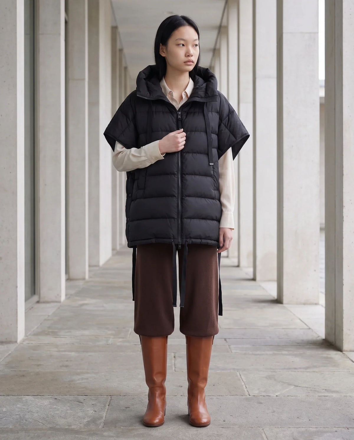 Sleeveless Puffer Cape Gilet with Hood