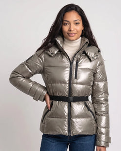 Fitted Hooded Puffer Jacket with Belt