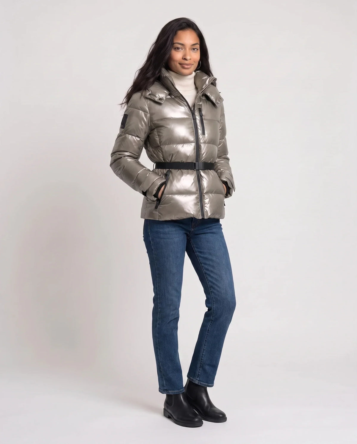 Fitted Hooded Puffer Jacket with Belt