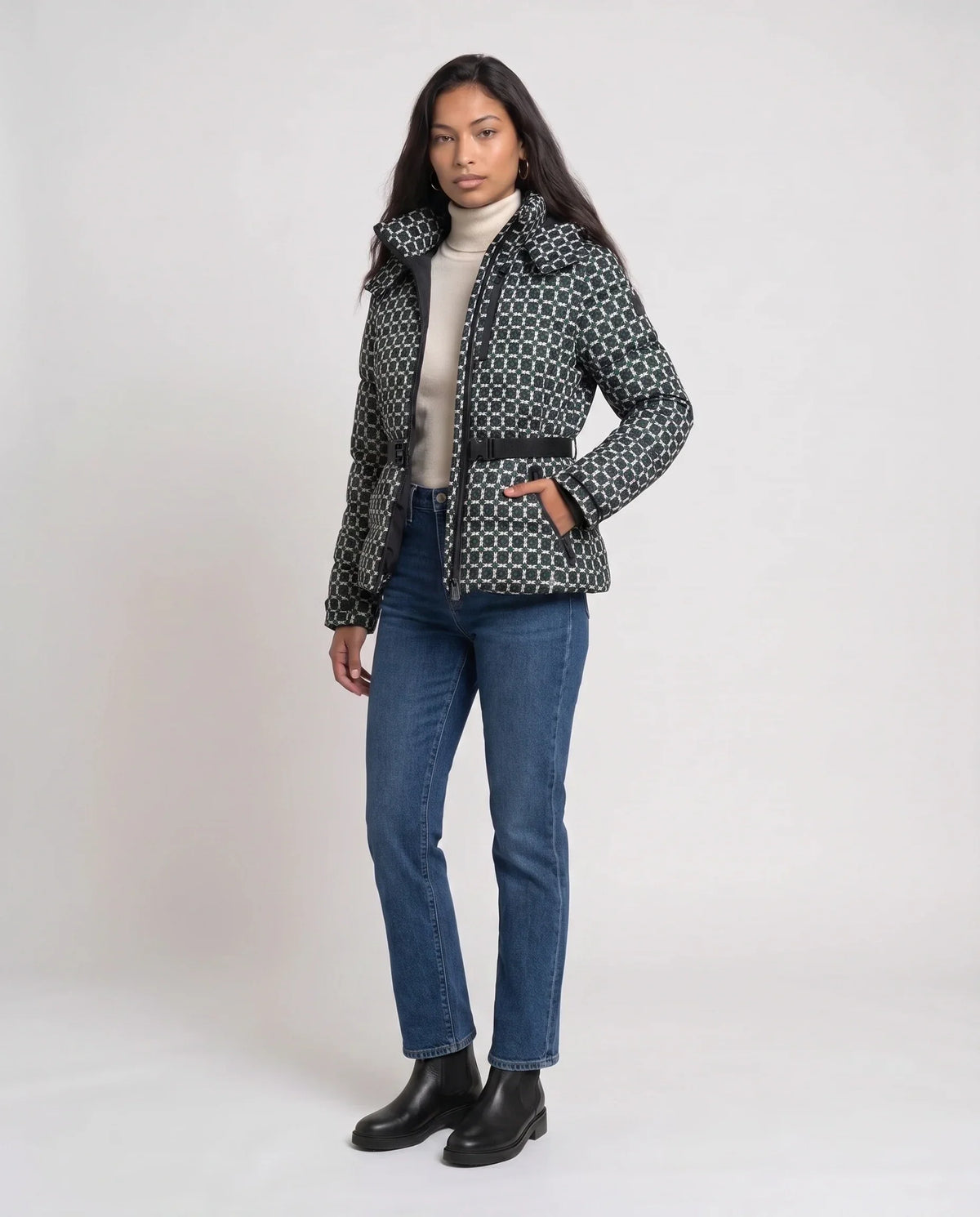 Fitted Hooded Puffer Jacket with Belt