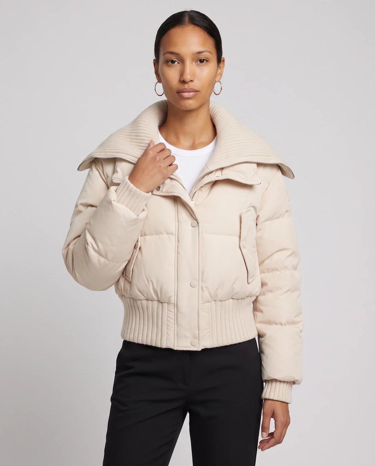 Short Puffer Jacket with Knitted Collar