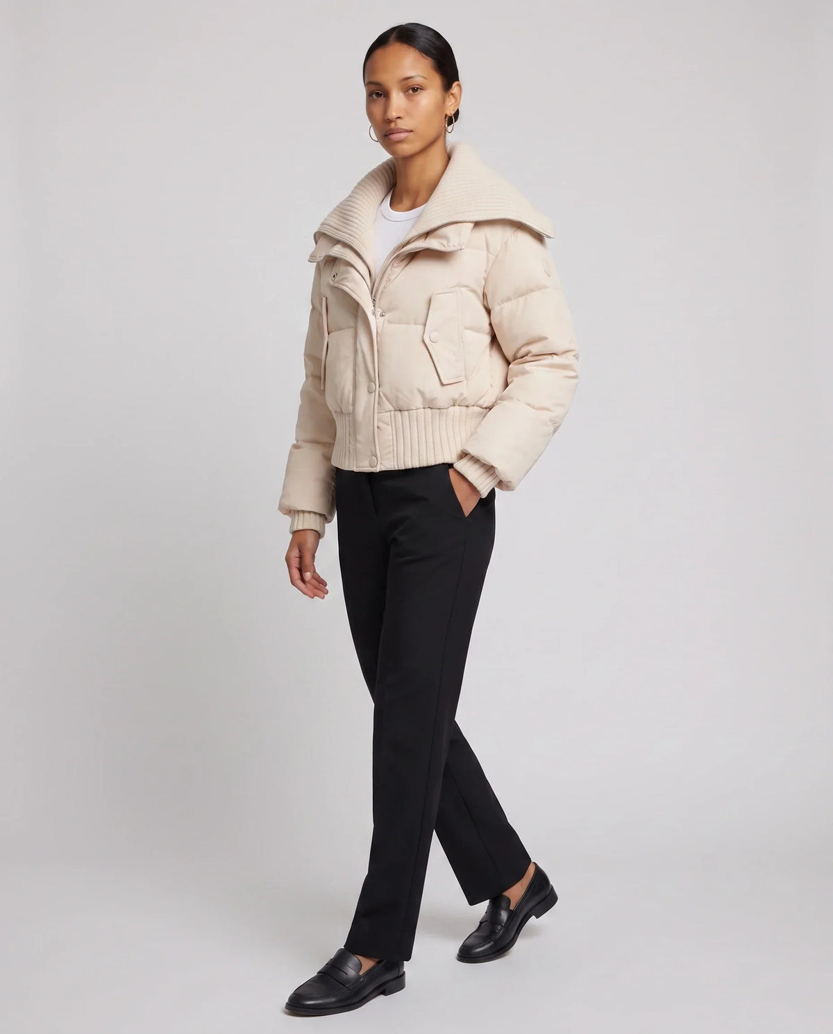 Short Puffer Jacket with Knitted Collar