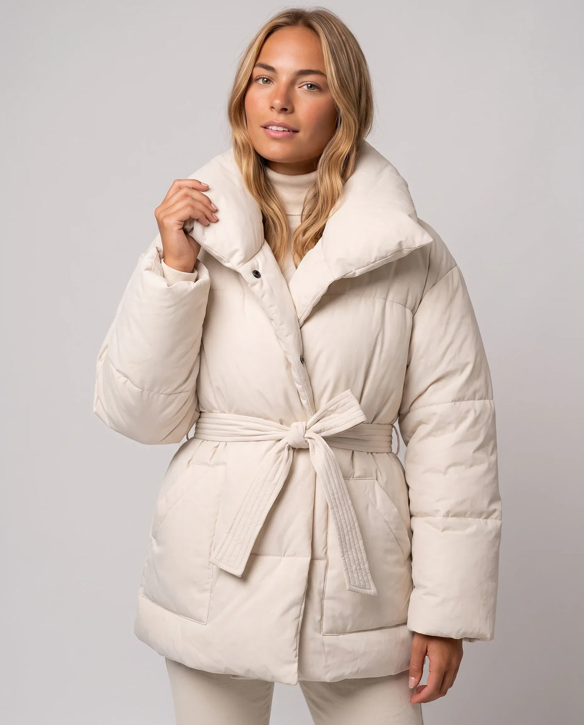 Oversized Mid-Thigh Puffer Jacket with Shawl Collar and Belt