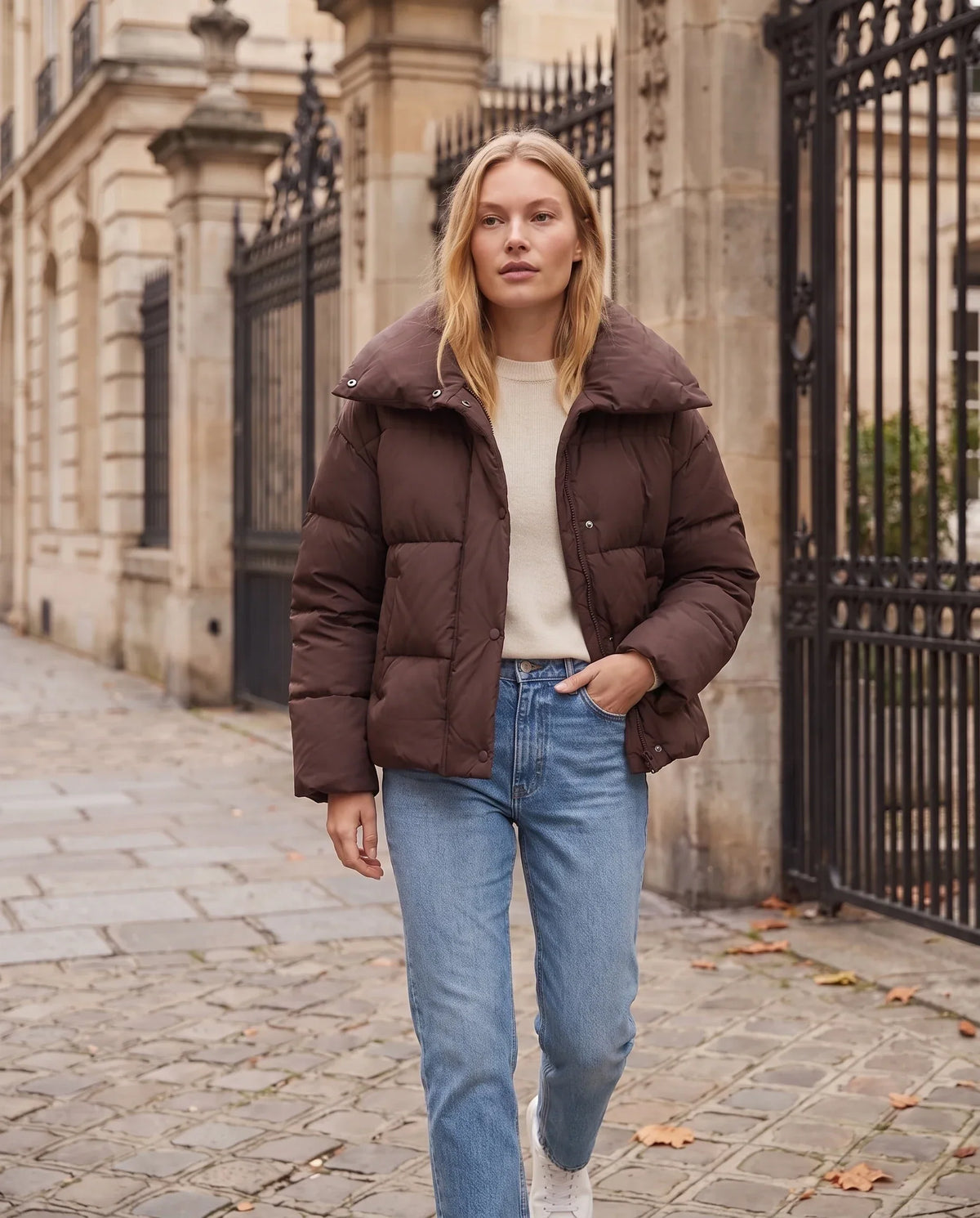Short Oversized Puffer Jacket with Large Collar
