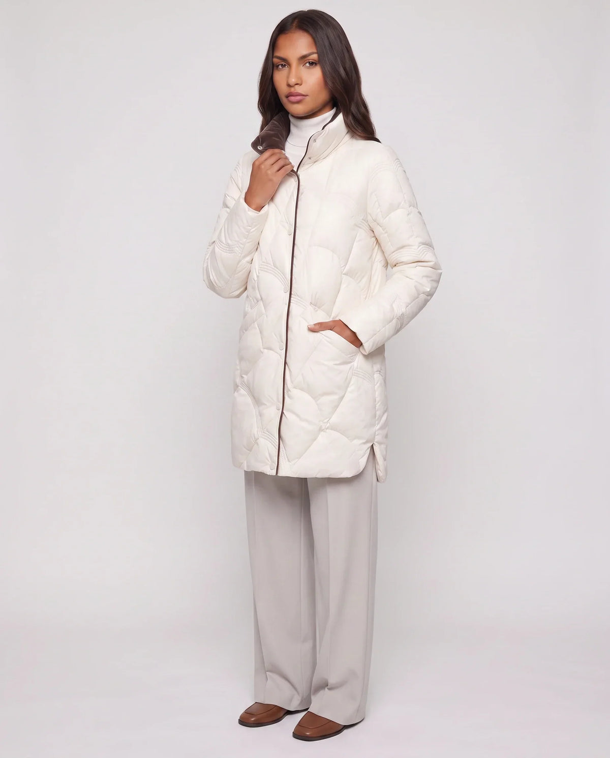 Lightweight Mid-Length Puffer Jacket with Wave Quilting