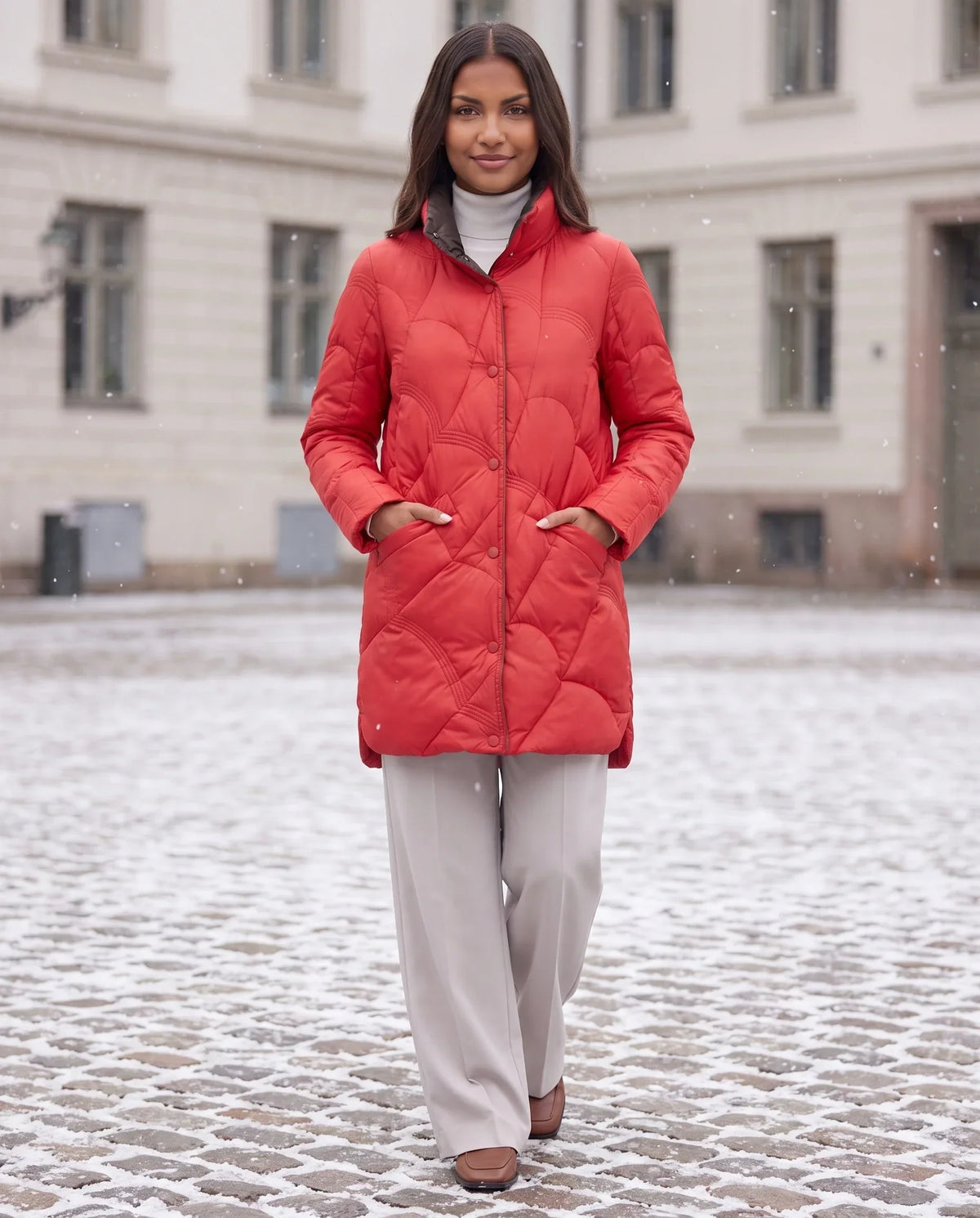Lightweight Mid-Length Puffer Jacket with Wave Quilting