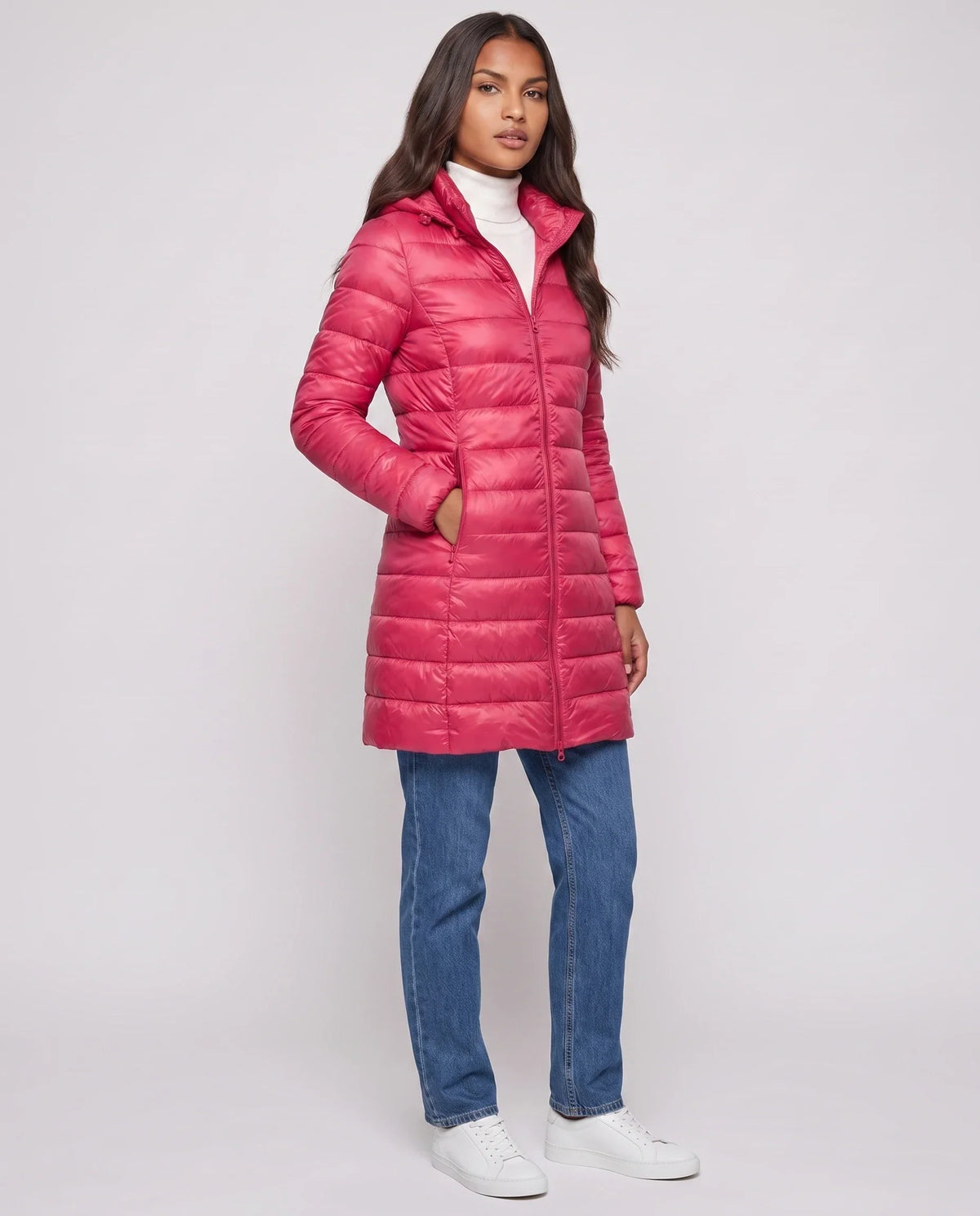 Lightweight Fitted Puffer Jacket with Detachable Hood