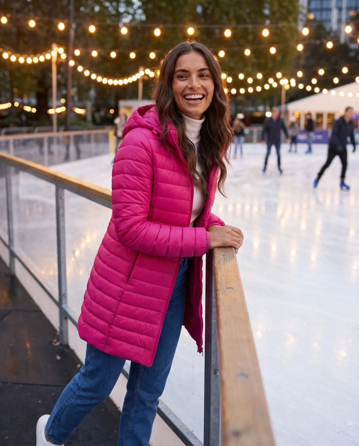 Lightweight Fitted Puffer Jacket with Detachable Hood