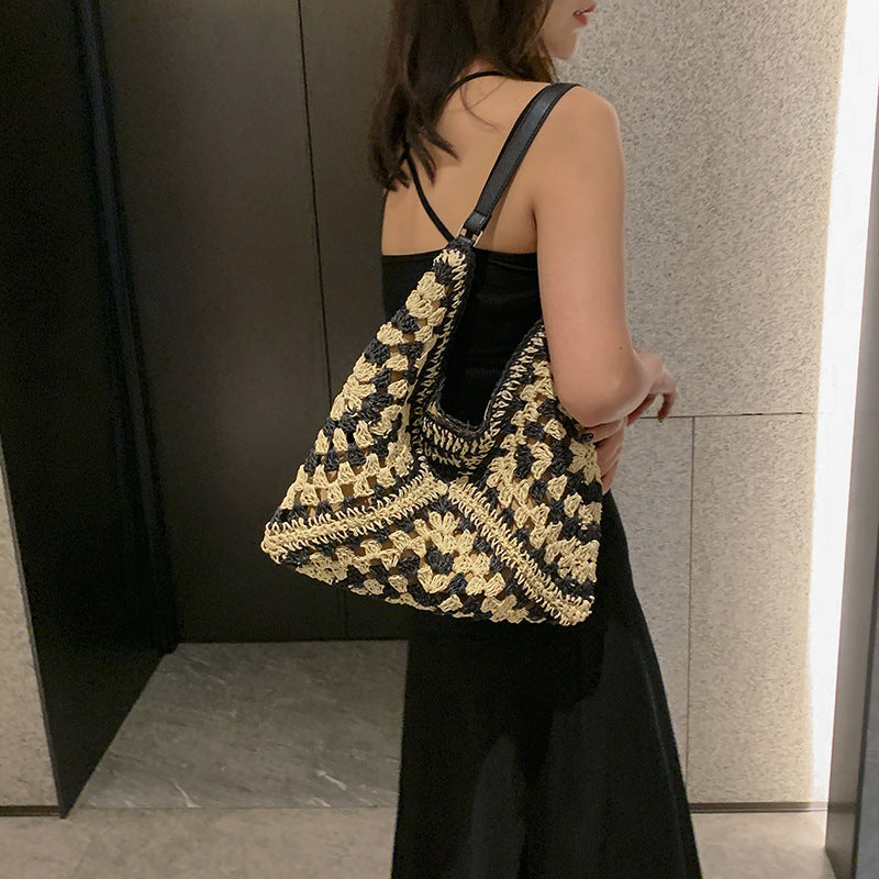 Tote Bag Straw with Faux Leather Details and Magnetic Snap