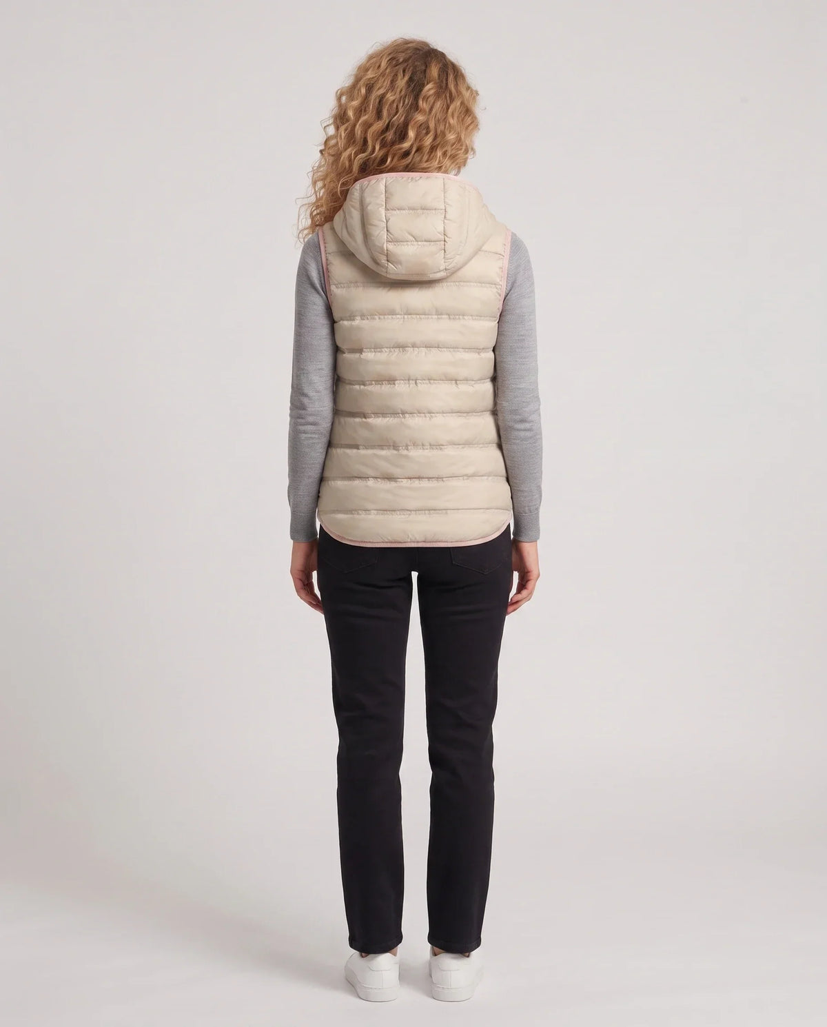 Lightweight Puffer Gilet with Contrast Lining