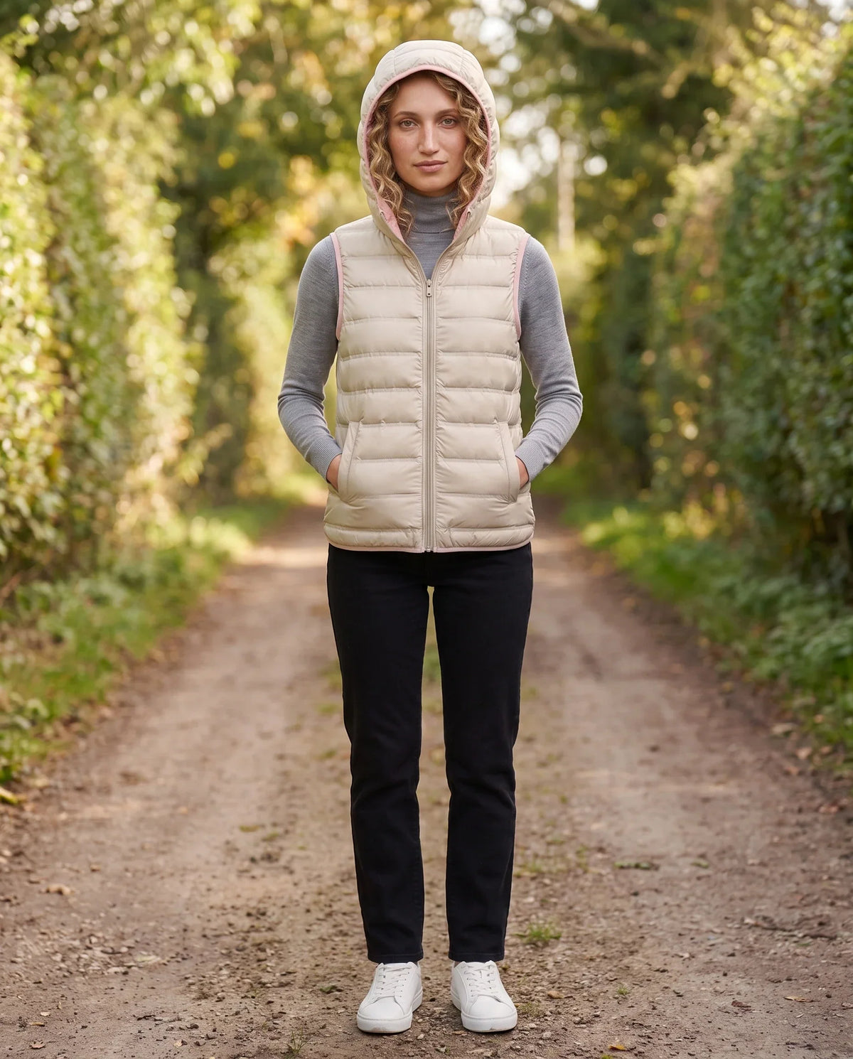Lightweight Puffer Gilet with Contrast Lining