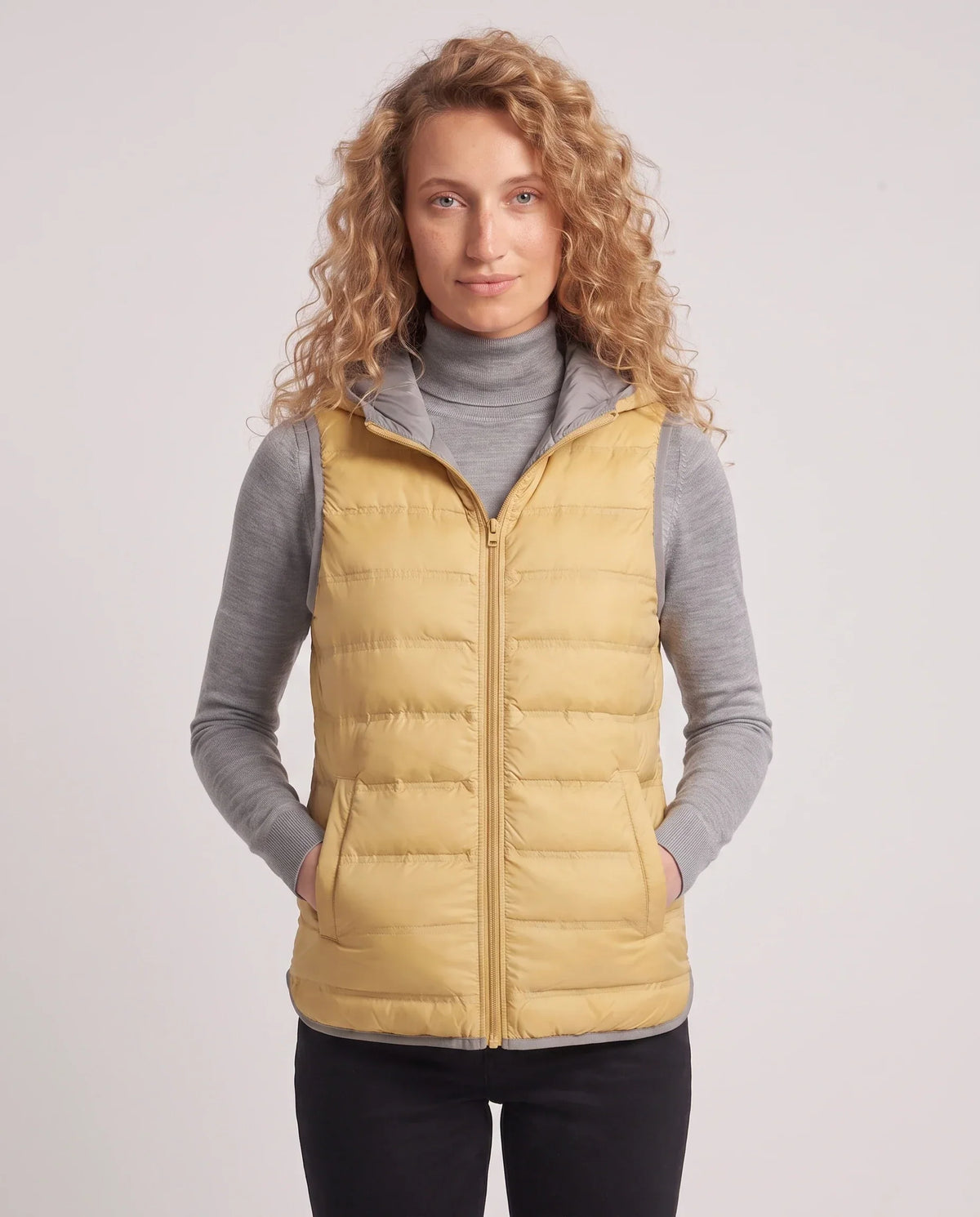 Lightweight Puffer Gilet with Contrast Lining