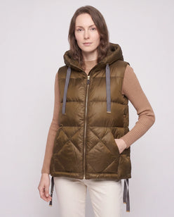 Quilted Puffer Gilet with Hood and Large Pockets