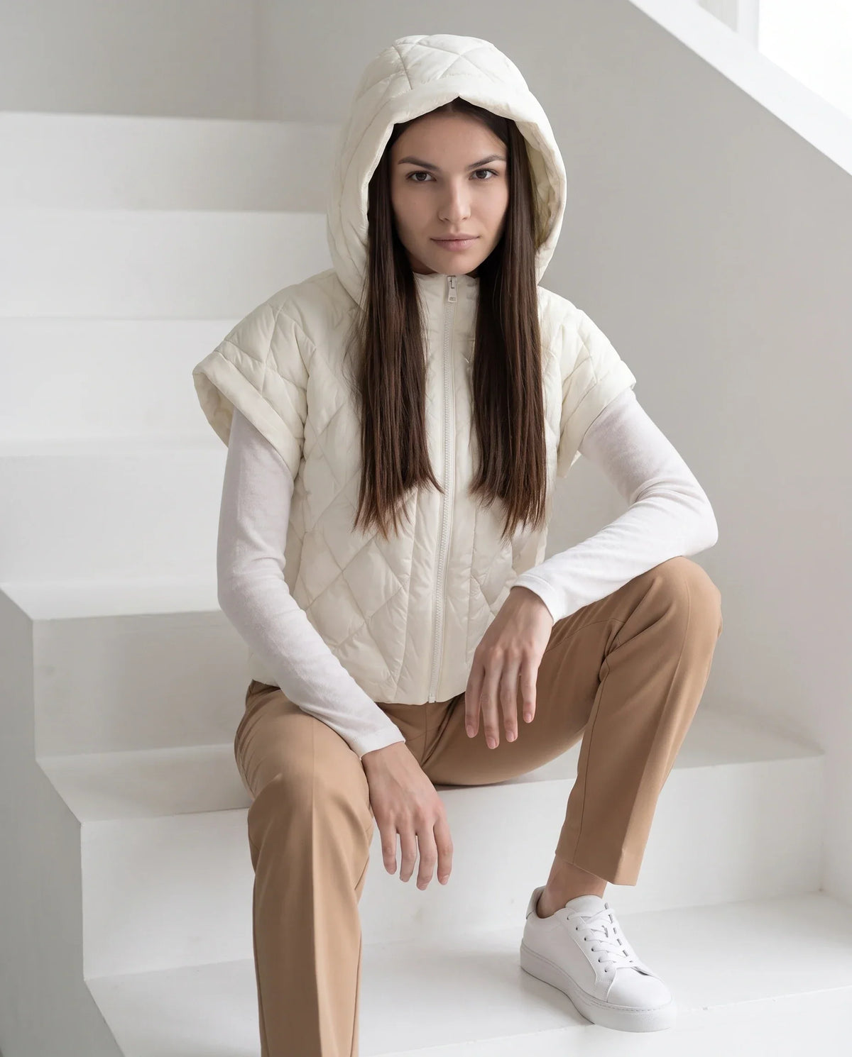 Short Quilted Hooded Puffer Gilet