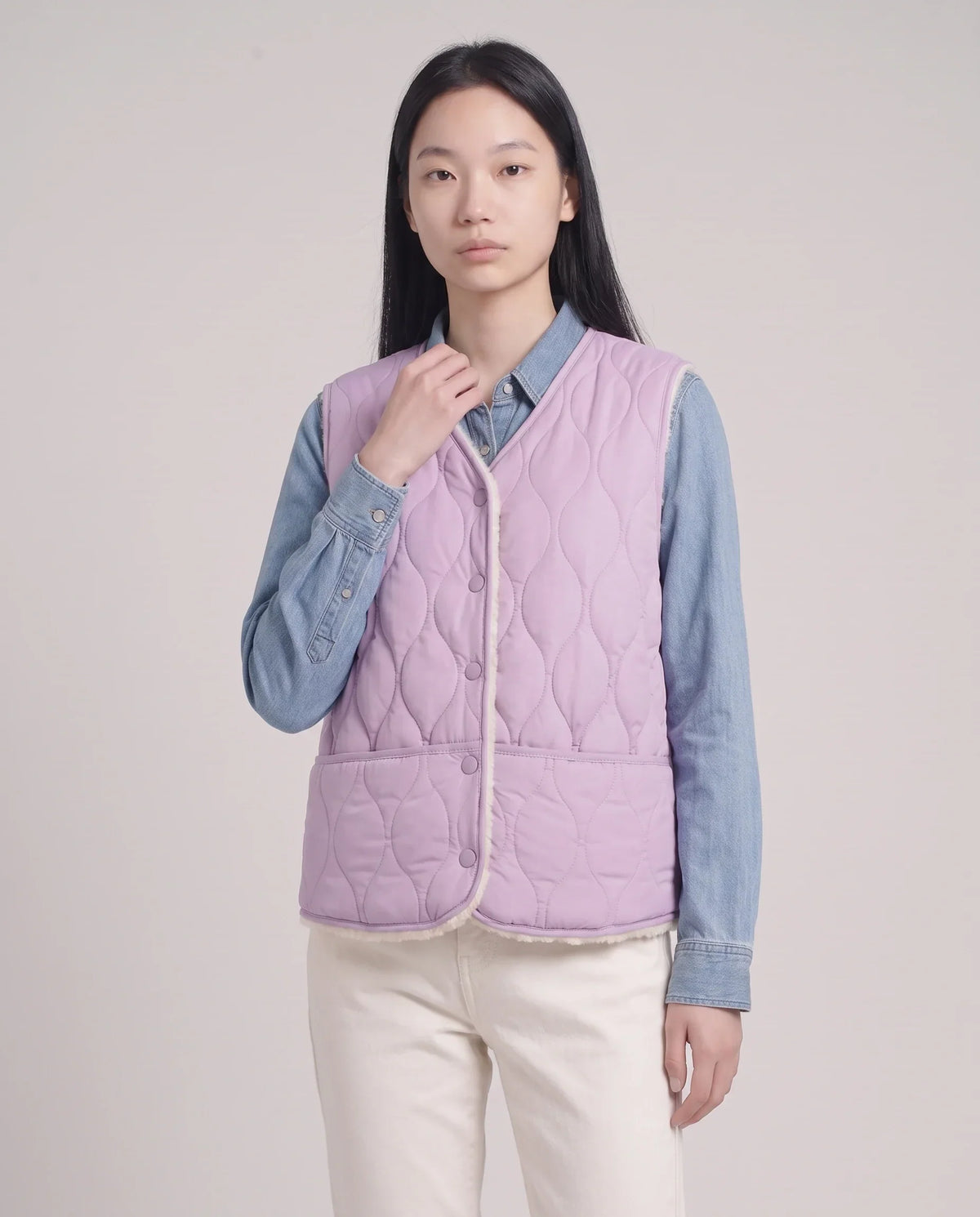 Sherpa-Lined Quilted Gilet with V-Neck