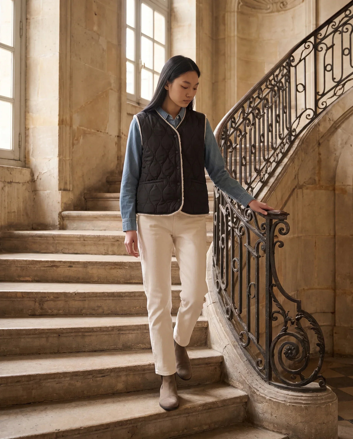 Sherpa-Lined Quilted Gilet with V-Neck