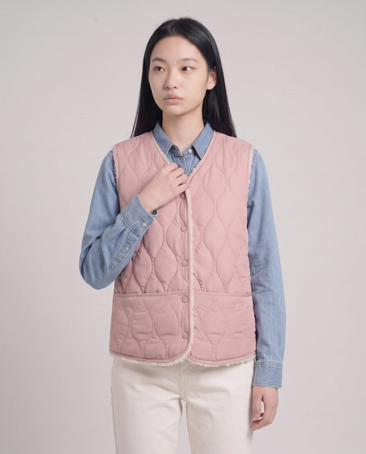 Sherpa-Lined Quilted Gilet with V-Neck