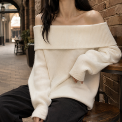 Off-Shoulder Jumper with Voluminous Sleeves