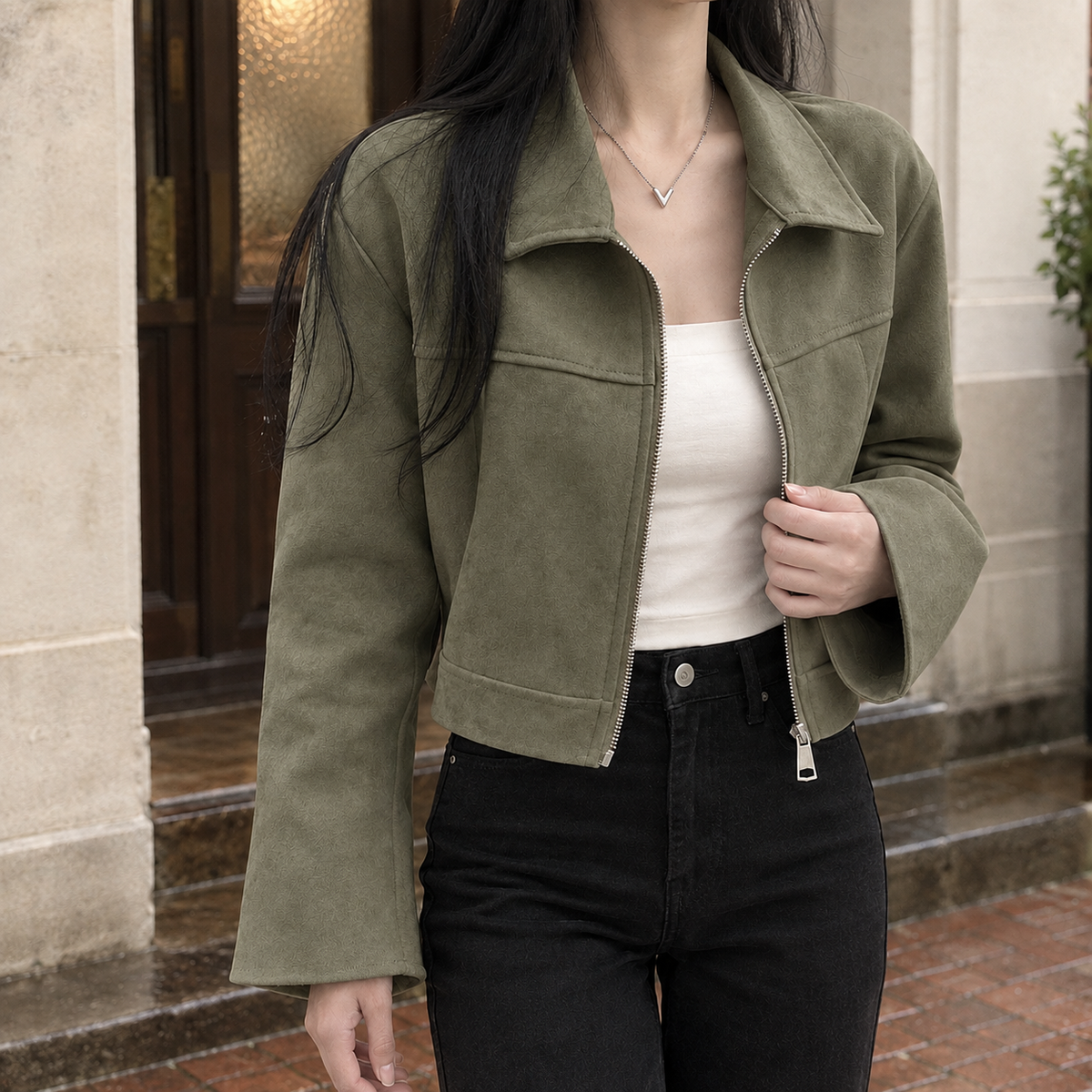 Cropped Jacket Faux Leather with Wide Pointed Collar and Flared Cuffs