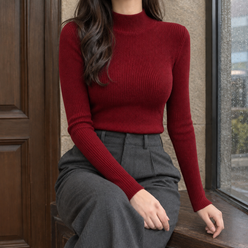 Fine Vertical Rib Close-Fitting Jumper