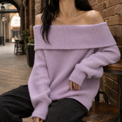 Off-Shoulder Jumper with Voluminous Sleeves