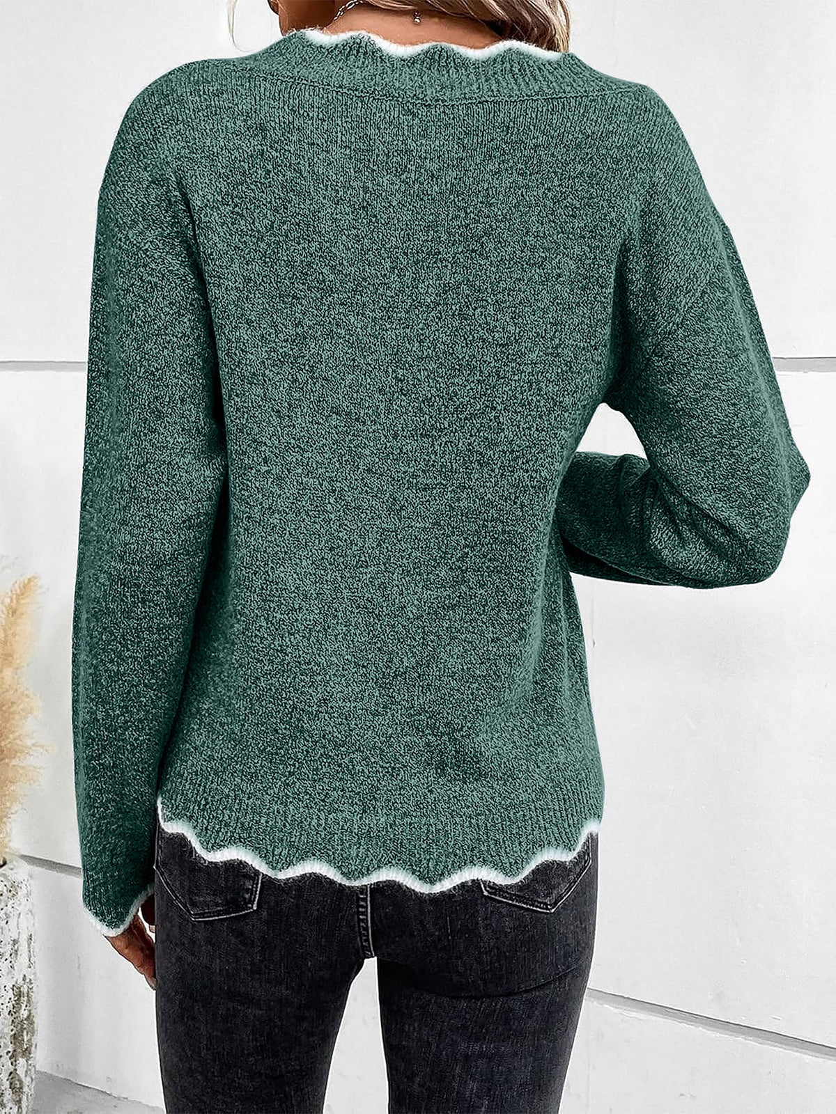 Scallop Trim V-Neck Jumper